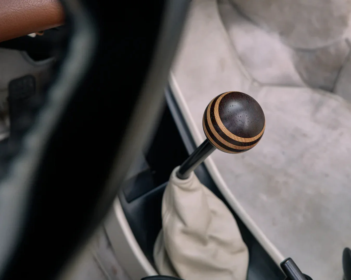 Wenge - Oak 917 Shifter Knob - Black Anodised - 911 | 1965-1989