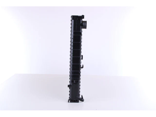 BMW Radiator | 2001-2002 - Image 2