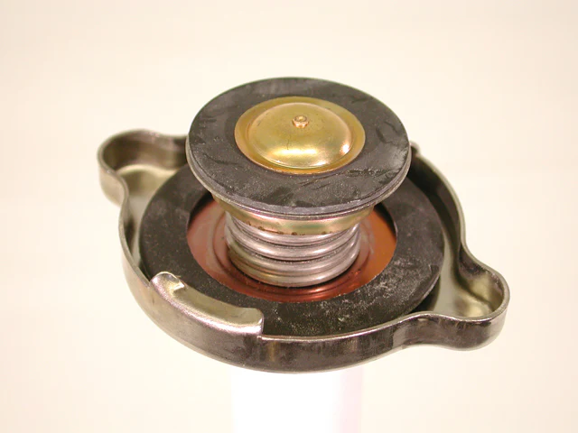 Mercedes-Benz Radiator Cap (1.2 Bars) | 1968-1989 - Image 2
