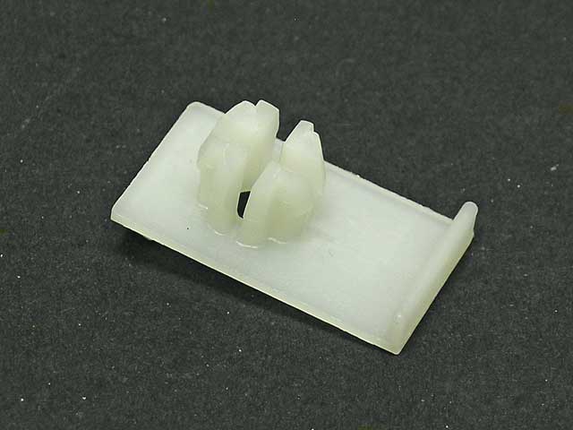 Mercedes-Benz Window Regulator Clip | 1998-2005